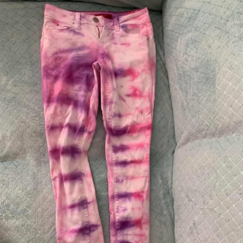 Clothing - Picture 4 of 11